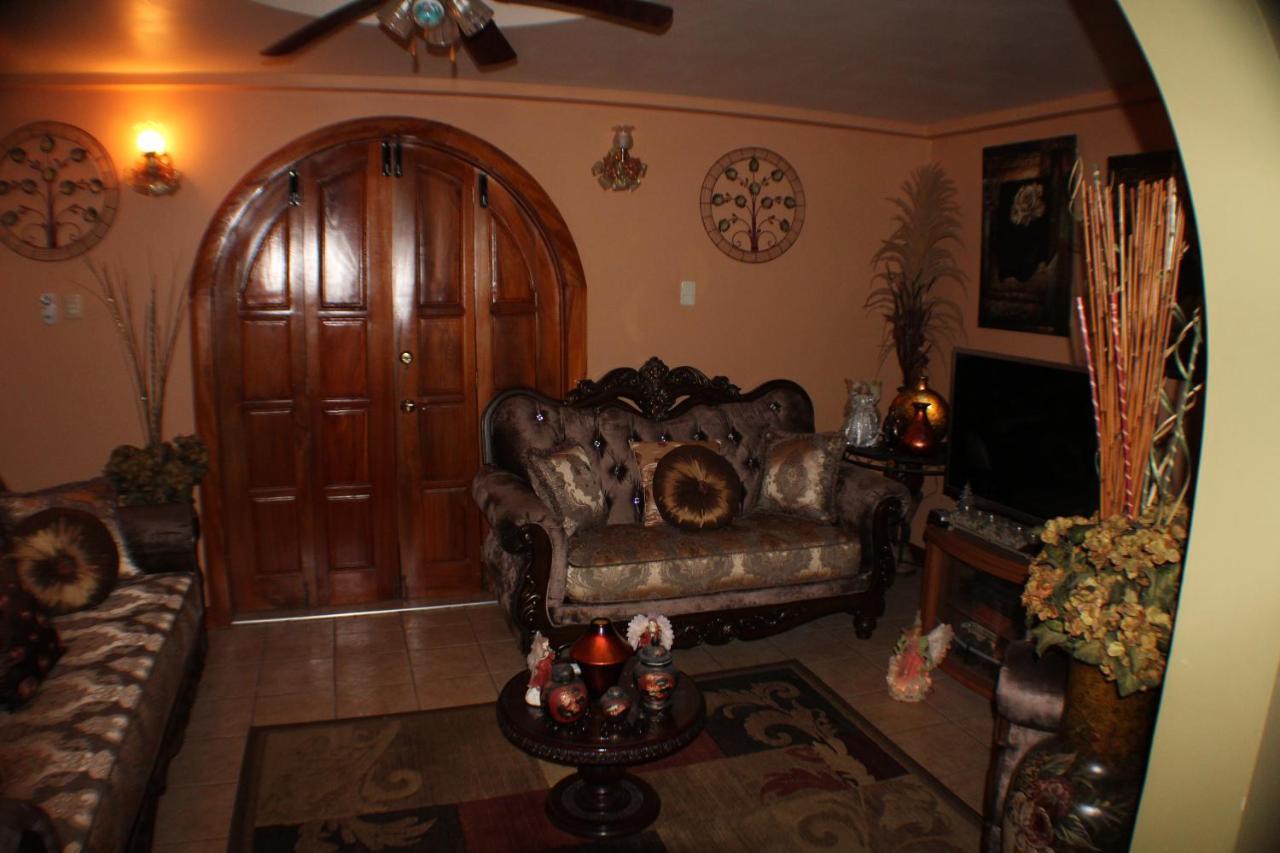 Native Abode Bed & Breakfast Bon Accord Village Екстериор снимка